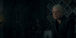HouseOfTheDragon_3x02-QueensLanding_00424