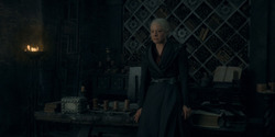 HouseOfTheDragon_3x02-QueensLanding_00432