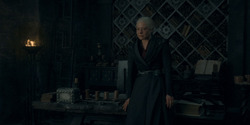 HouseOfTheDragon_3x02-QueensLanding_00435