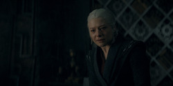HouseOfTheDragon_3x02-QueensLanding_00470