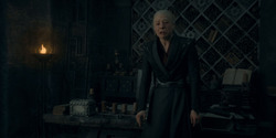 HouseOfTheDragon_3x02-QueensLanding_00504