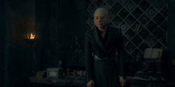 HouseOfTheDragon_3x02-QueensLanding_00510