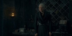 HouseOfTheDragon_3x02-QueensLanding_00511
