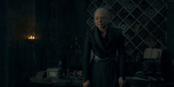 HouseOfTheDragon_3x02-QueensLanding_00512