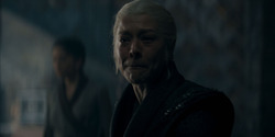 HouseOfTheDragon_3x02-QueensLanding_00528