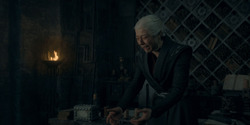 HouseOfTheDragon_3x02-QueensLanding_00537