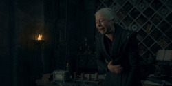 HouseOfTheDragon_3x02-QueensLanding_00539