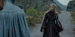 HouseOfTheDragon_3x02-QueensLanding_00749