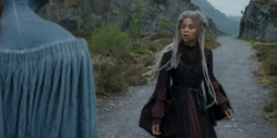 HouseOfTheDragon_3x02-QueensLanding_00769