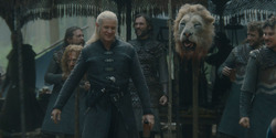 HouseOfTheDragon_3x02-QueensLanding_00917