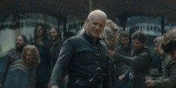 HouseOfTheDragon_3x02-QueensLanding_00933