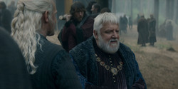 HouseOfTheDragon_3x02-QueensLanding_00958
