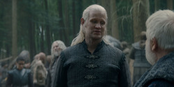 HouseOfTheDragon_3x02-QueensLanding_00964