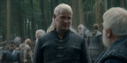 HouseOfTheDragon_3x02-QueensLanding_00967