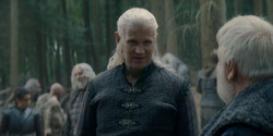 HouseOfTheDragon_3x02-QueensLanding_00970