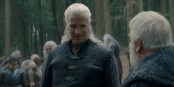 HouseOfTheDragon_3x02-QueensLanding_00972