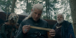 HouseOfTheDragon_3x02-QueensLanding_01034
