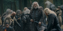 HouseOfTheDragon_3x02-QueensLanding_01062