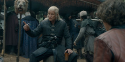 HouseOfTheDragon_3x02-QueensLanding_01069