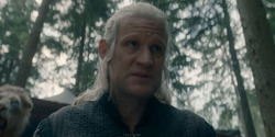 HouseOfTheDragon_3x02-QueensLanding_01077