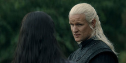 HouseOfTheDragon_3x02-QueensLanding_01189