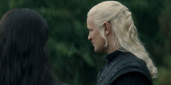 HouseOfTheDragon_3x02-QueensLanding_01214
