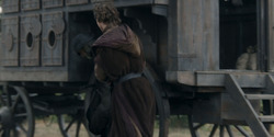 HouseOfTheDragon_3x02-QueensLanding_01755