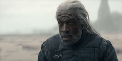 HouseOfTheDragon_3x02-QueensLanding_01801