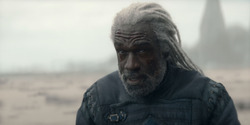 HouseOfTheDragon_3x02-QueensLanding_01803