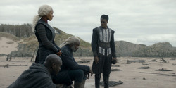 HouseOfTheDragon_3x02-QueensLanding_01811