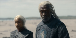 HouseOfTheDragon_3x02-QueensLanding_01890