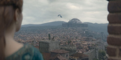 HouseOfTheDragon_3x02-QueensLanding_01913