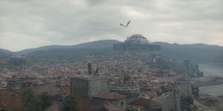HouseOfTheDragon_3x02-QueensLanding_01918