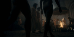 HouseOfTheDragon_3x02-QueensLanding_01927