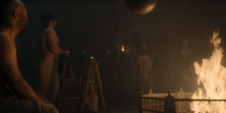 HouseOfTheDragon_3x02-QueensLanding_01938