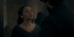 HouseOfTheDragon_3x02-QueensLanding_02001