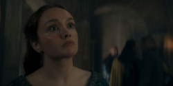 HouseOfTheDragon_3x02-QueensLanding_02015