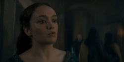 HouseOfTheDragon_3x02-QueensLanding_02021