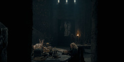 HouseOfTheDragon_3x02-QueensLanding_02045