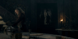 HouseOfTheDragon_3x02-QueensLanding_02055