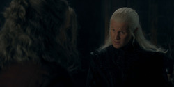 HouseOfTheDragon_3x02-QueensLanding_02080