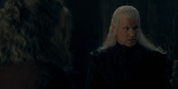 HouseOfTheDragon_3x02-QueensLanding_02084