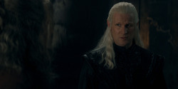 HouseOfTheDragon_3x02-QueensLanding_02101