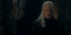 HouseOfTheDragon_3x02-QueensLanding_02108