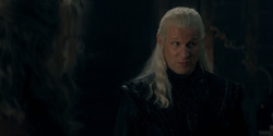 HouseOfTheDragon_3x02-QueensLanding_02112