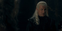 HouseOfTheDragon_3x02-QueensLanding_02113