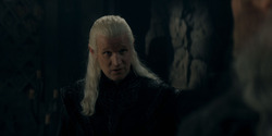HouseOfTheDragon_3x02-QueensLanding_02124