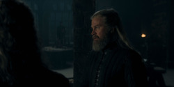 HouseOfTheDragon_3x02-QueensLanding_02132
