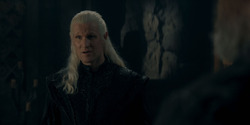 HouseOfTheDragon_3x02-QueensLanding_02135