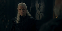 HouseOfTheDragon_3x02-QueensLanding_02145